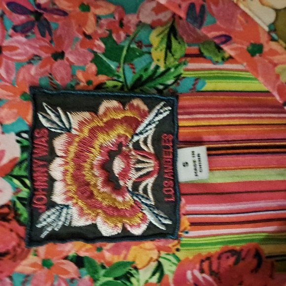 EXC COND JOHNNY WAS of Los Angeles Size S V-Neck! - Picture 2 of 7